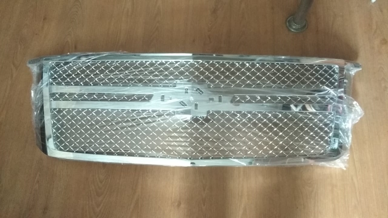 Хромированная решётка, 1 шт на Chevrolet Tahoe