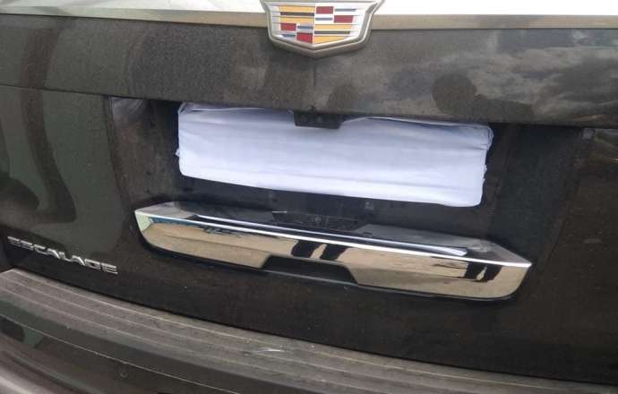 Хромированные накладки на ручку 5-ой двери Cadillac Escalade и Сhevrolet Tahoe c 2015-2020 гг.