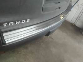 Хромированная накладка на порог 5-ой двери на Chevrolet Tahoe c 2015 по 2020 гг.